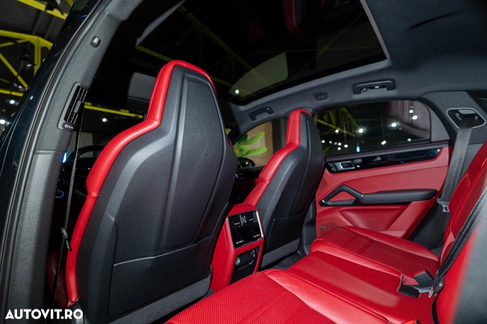 Porsche Cayenne Coupe - 30