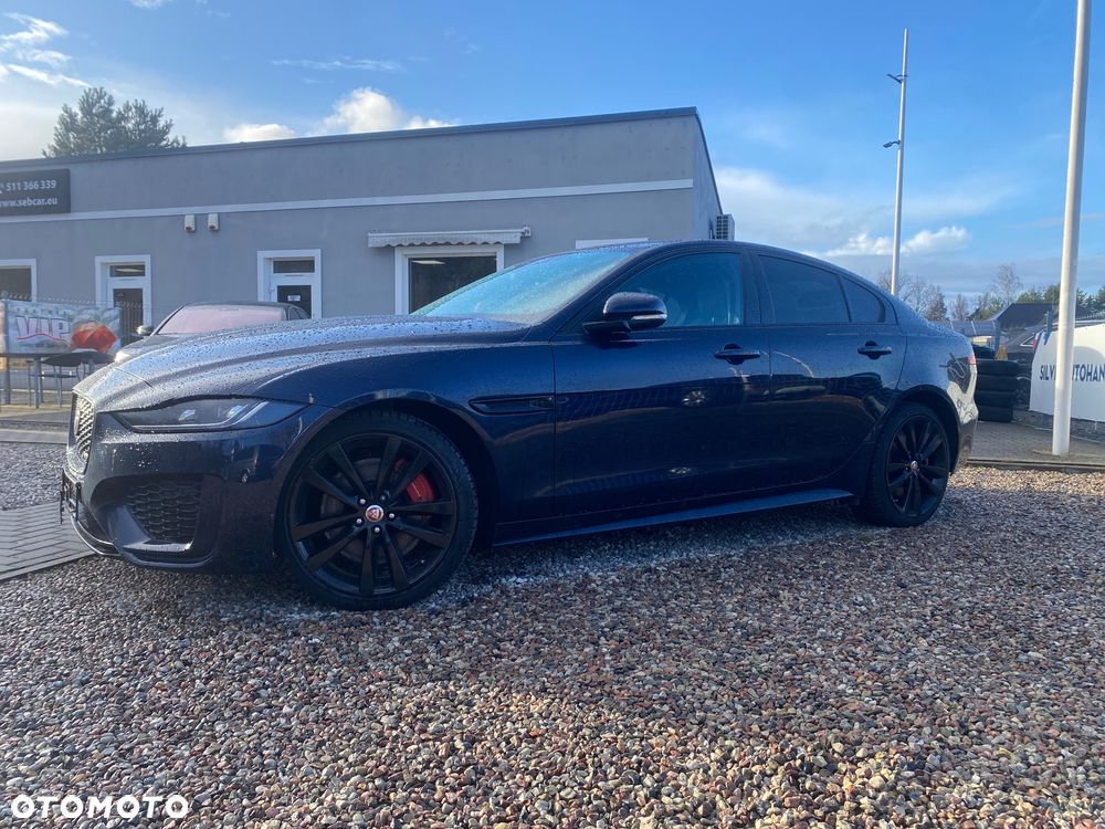 Jaguar XE P300 AWD R-Dynamic HSE - 5