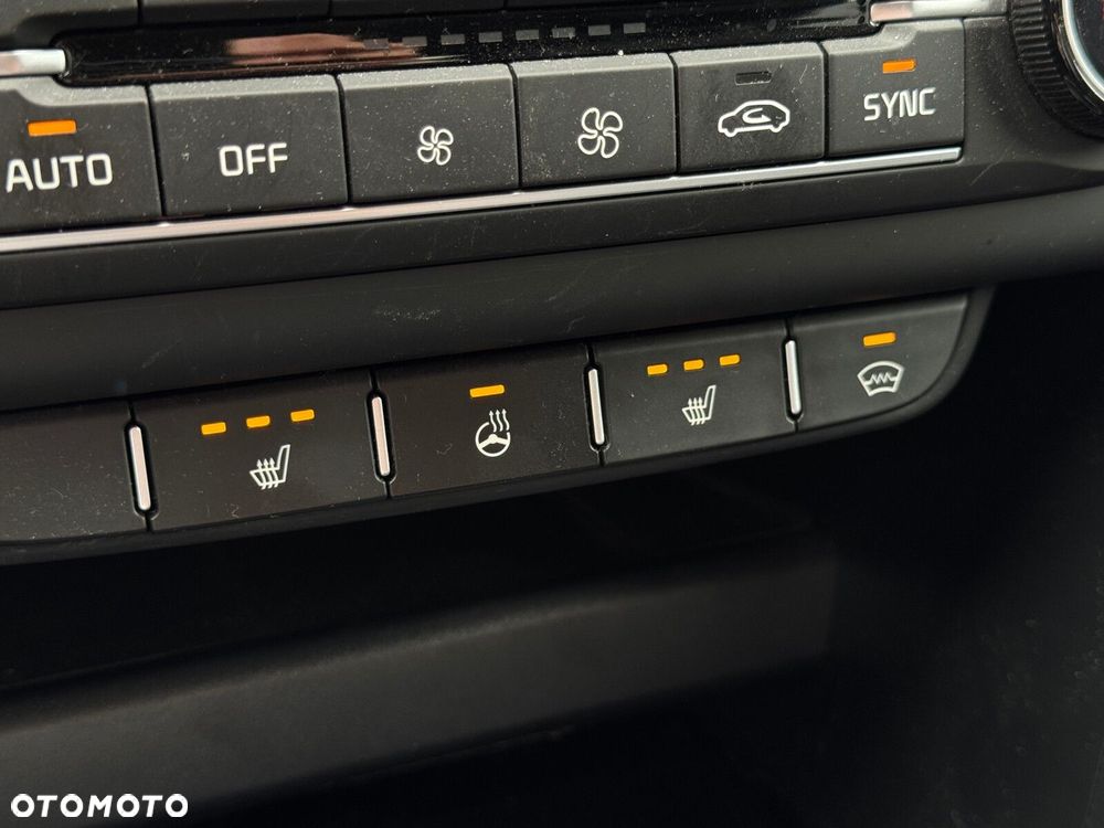 Kia Ceed 1.5 T-GDI Business Line - 28