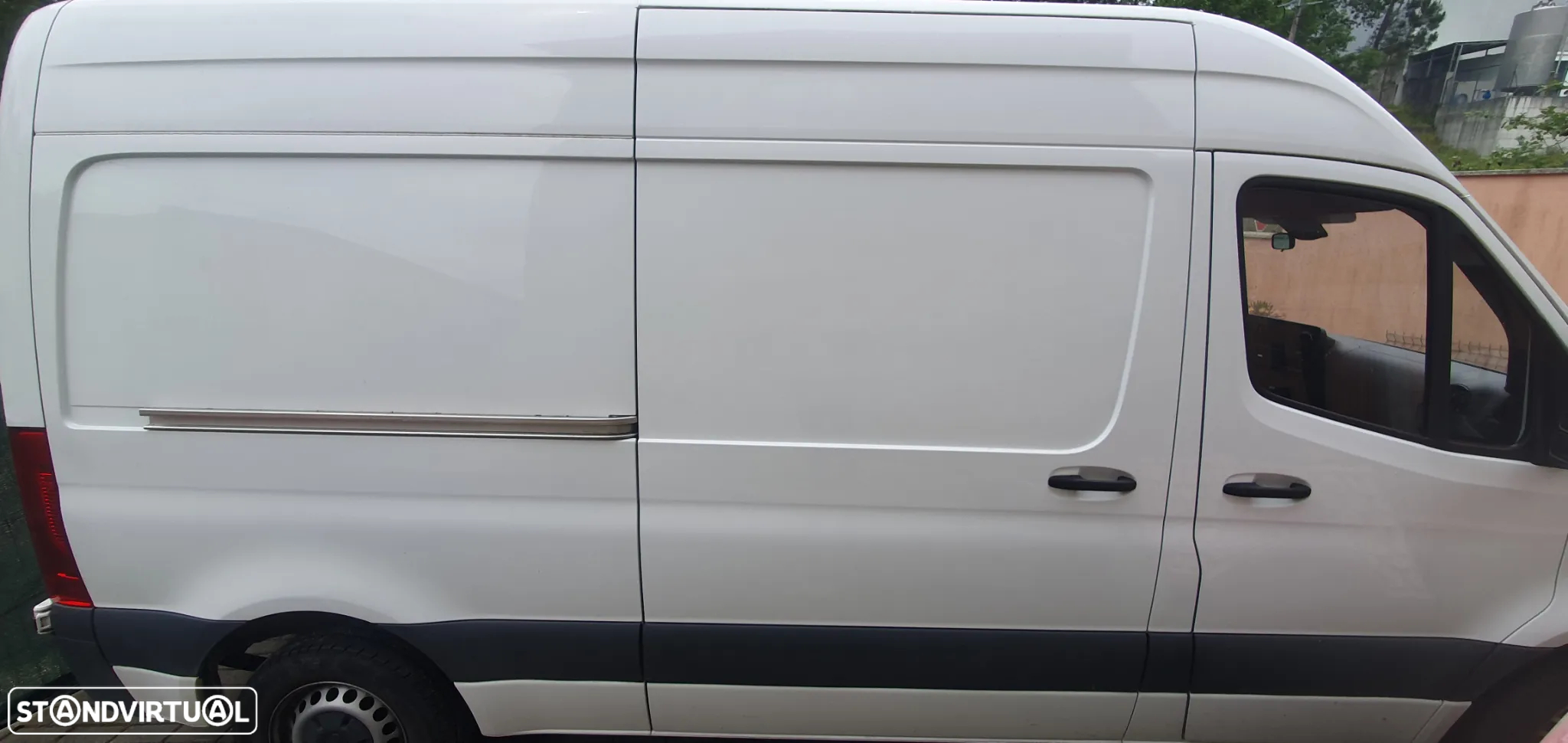 Mercedes-Benz Sprinter - 11