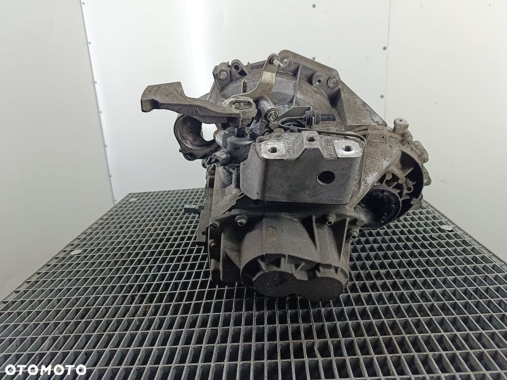SKRZYNIA BIEGÓW MANUALNA 6 VW PASSAT B6 HPB 1.6 FSI 116KM - 5