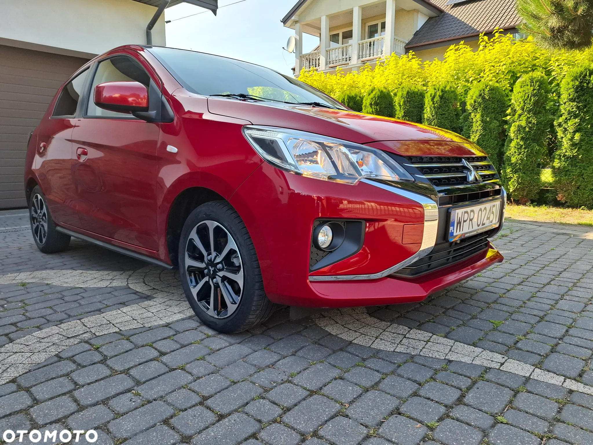 Mitsubishi Space Star - 10