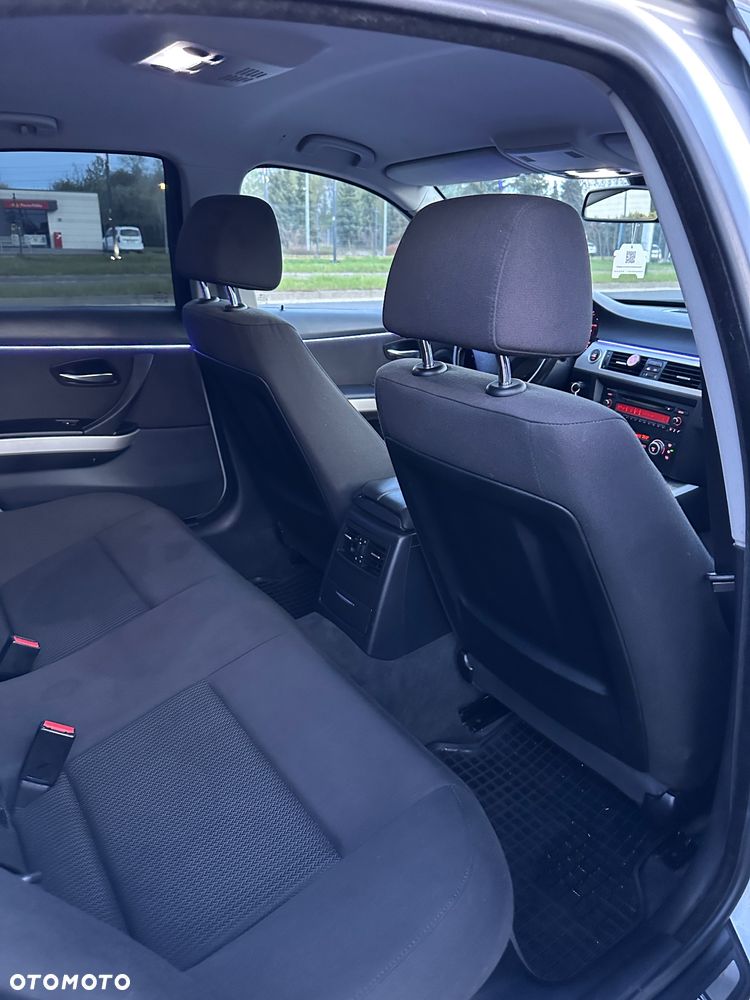 BMW Seria 3 320d DPF - 27