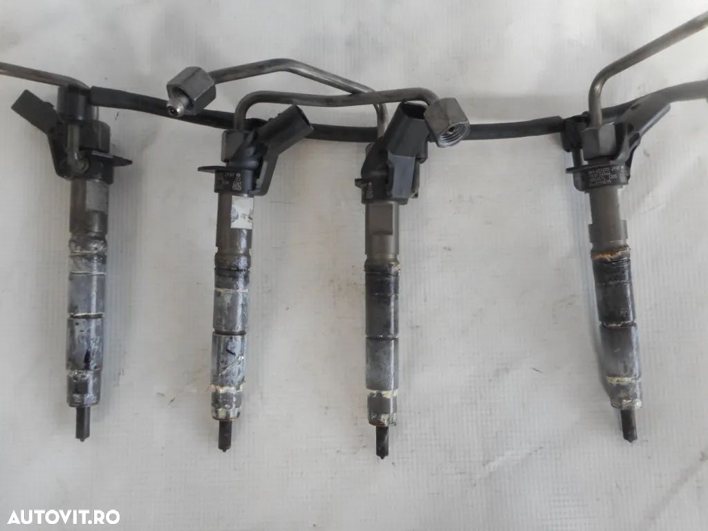 Injector Mercedes c class w205 e class w213 glk x204 glc x253 c253 gla x156 a6510702987 0445117035 - 1