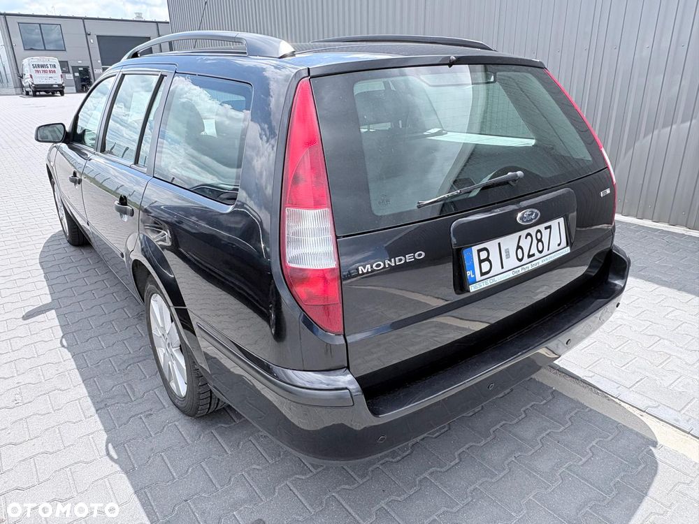 Ford Mondeo 2.0 TDCI Ambiente - 12