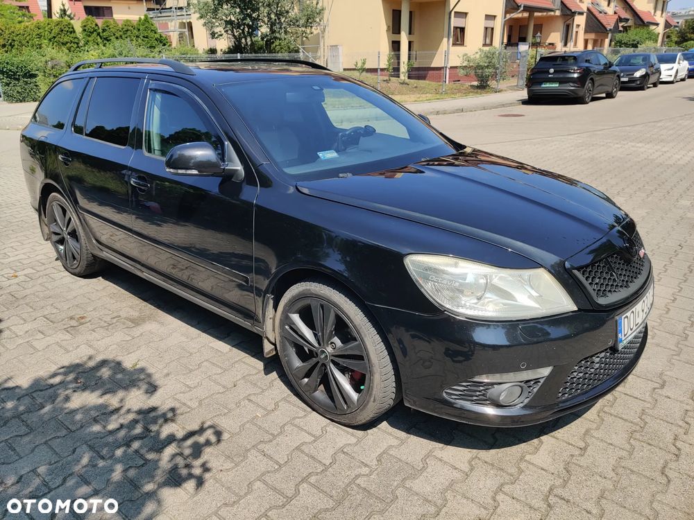 Skoda Octavia 2.0 TDI DPF DSG RS - 3