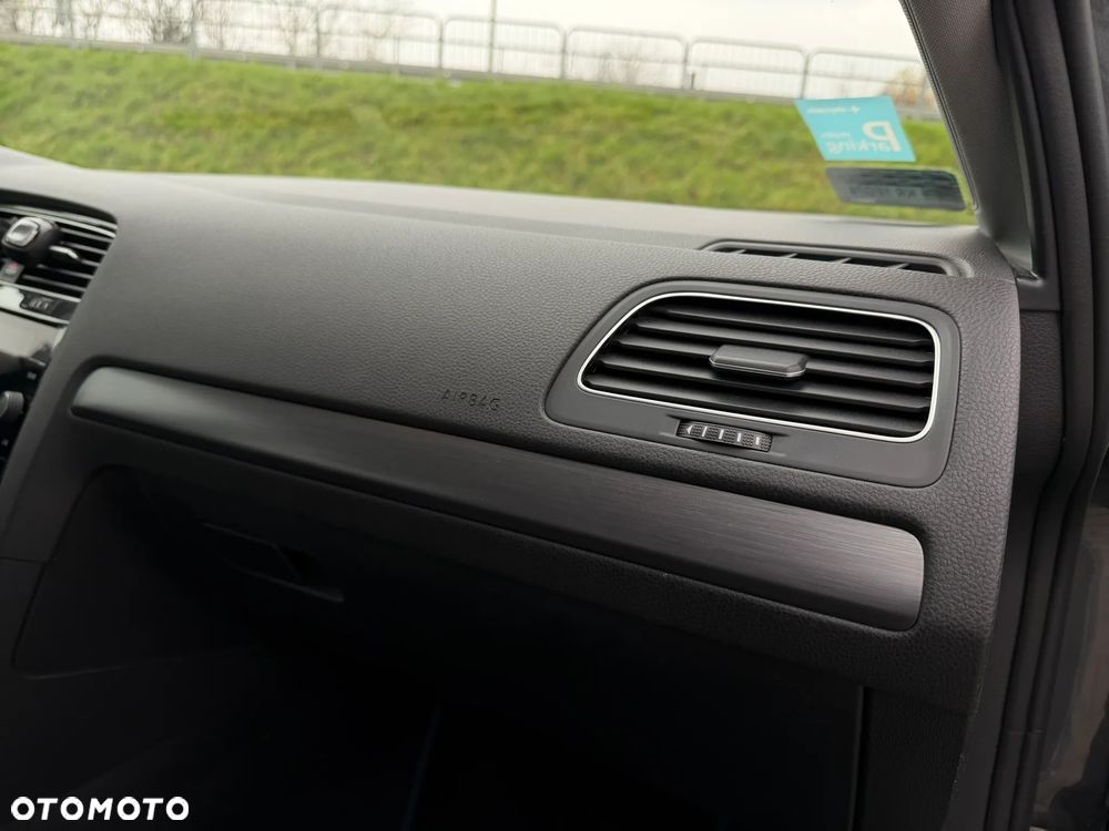 Volkswagen Golf 1.4 TSI BMT Highline - 31