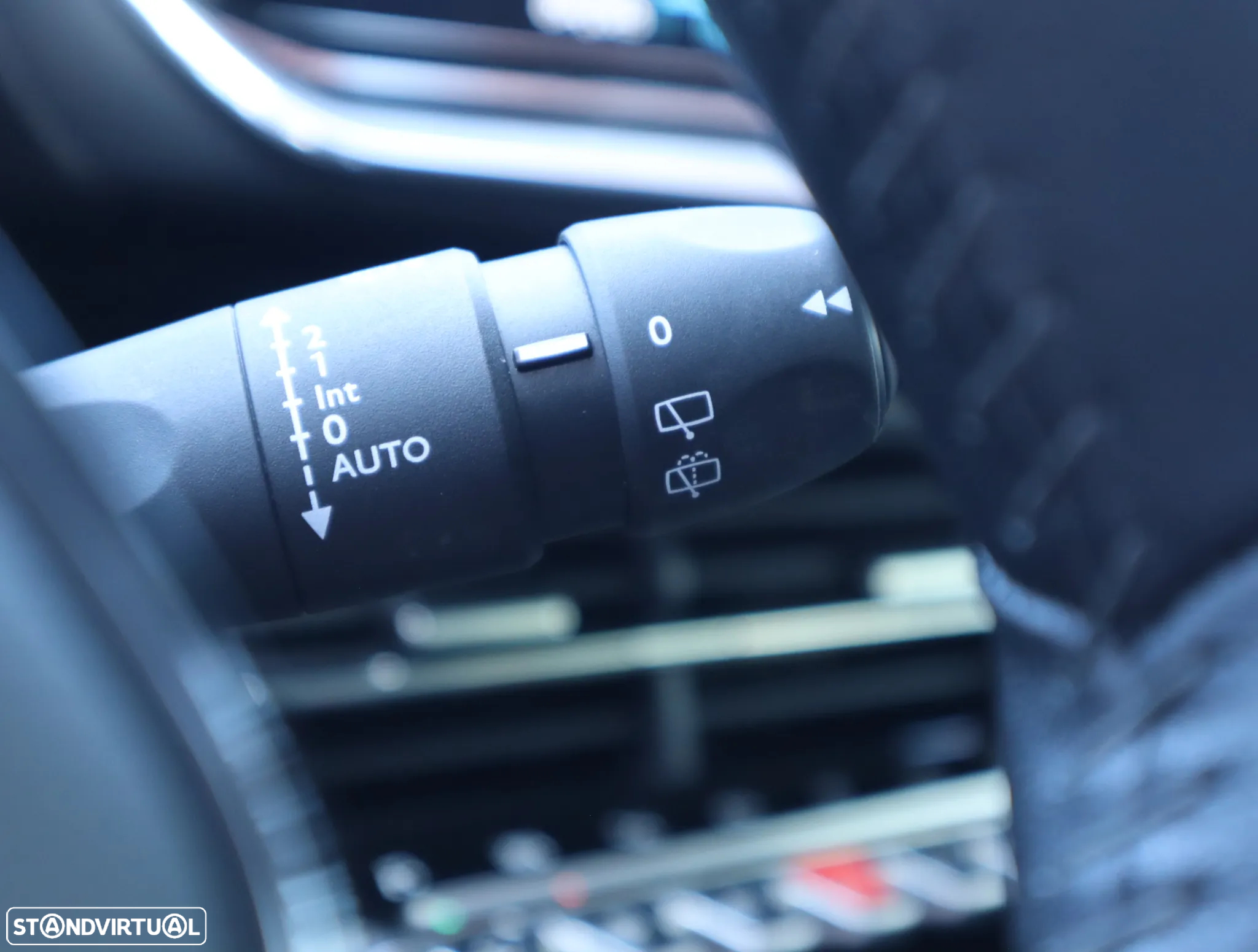 Peugeot e-2008 50 kWh Allure Pack - 38