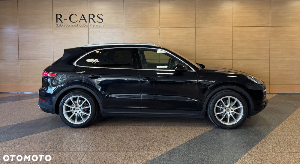 Porsche Cayenne Standard - 2