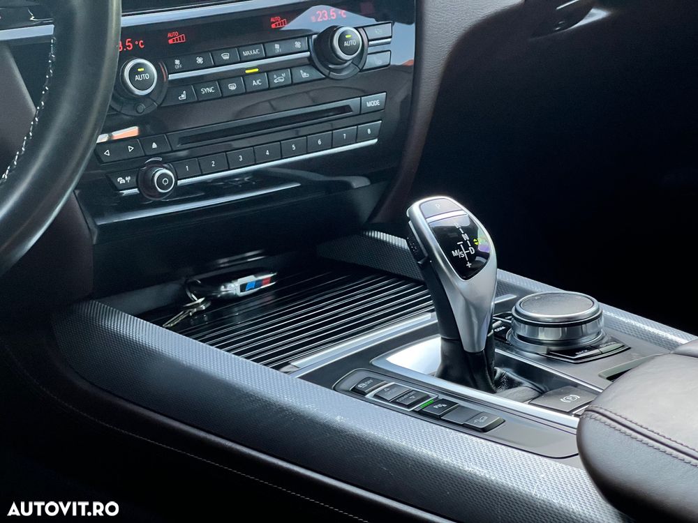 BMW X5 xDrive30d Sport-Aut. - 7