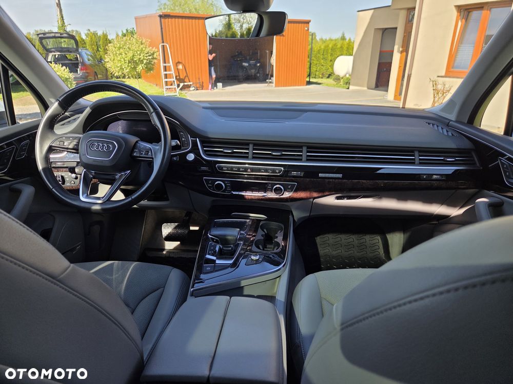 Audi Q7 3.0 TFSI Quattro Tiptronic - 24