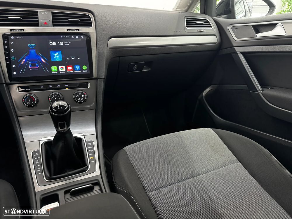 VW Golf Variant 1.6 TDi Confortline - 19