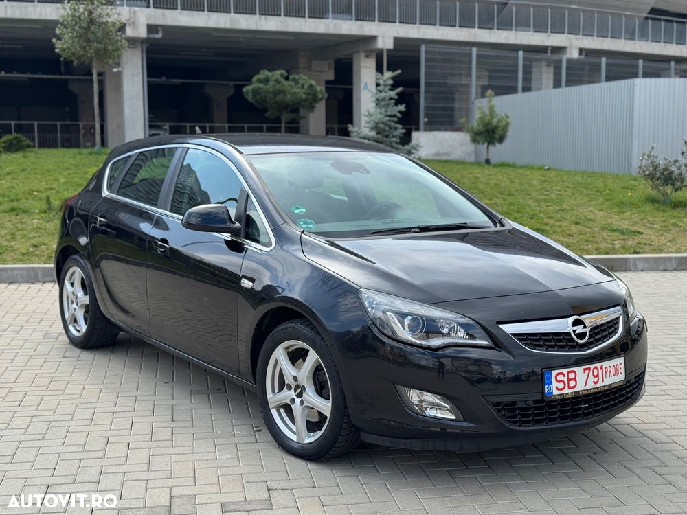 Opel Astra 1.6 ECOTEC DI Turbo Automatik Exklusiv - 2