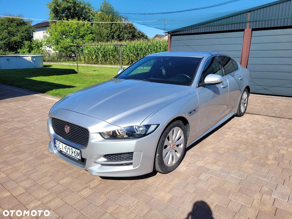 Jaguar XE 2.0 D R-Sport - 1