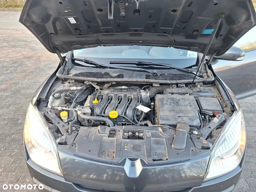 Renault Megane 1.6 16V 110 Dynamique - 11