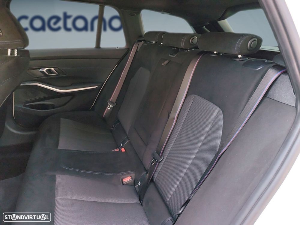 BMW 330 e Pack Desportivo M Pro Auto - 14