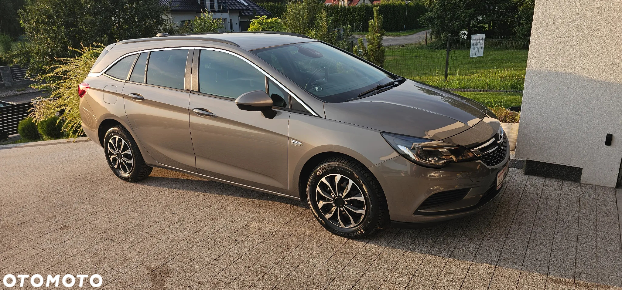 Opel Astra 1.4 Turbo Start/Stop Sports Tourer Dynamic - 11