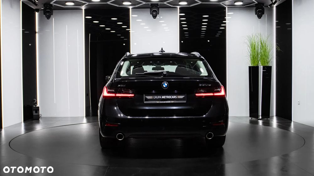 BMW Seria 3 330e xDrive Sport Line - 6