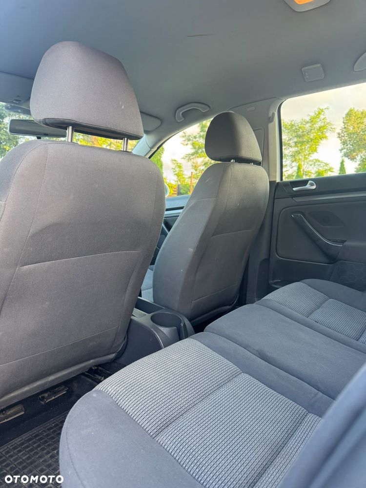 Volkswagen Golf 1.9 TDI DPF Comfortline - 24