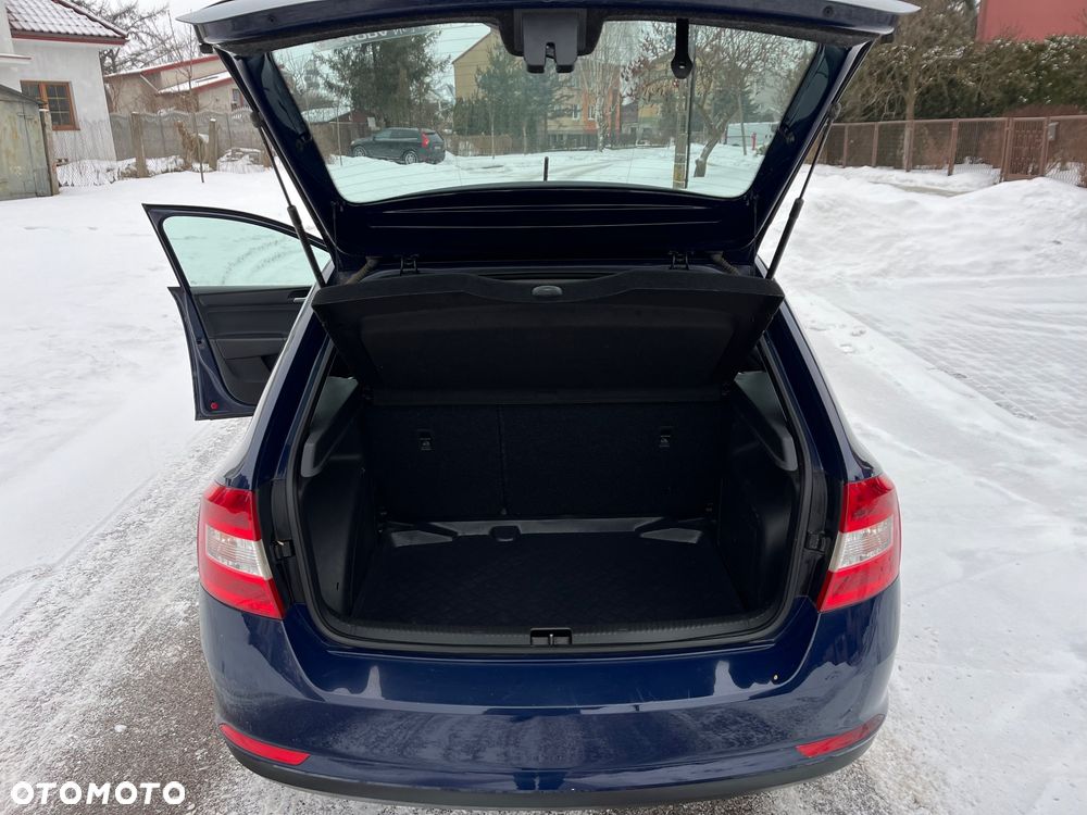 Skoda RAPID 1.2 TSI Ambition - 14