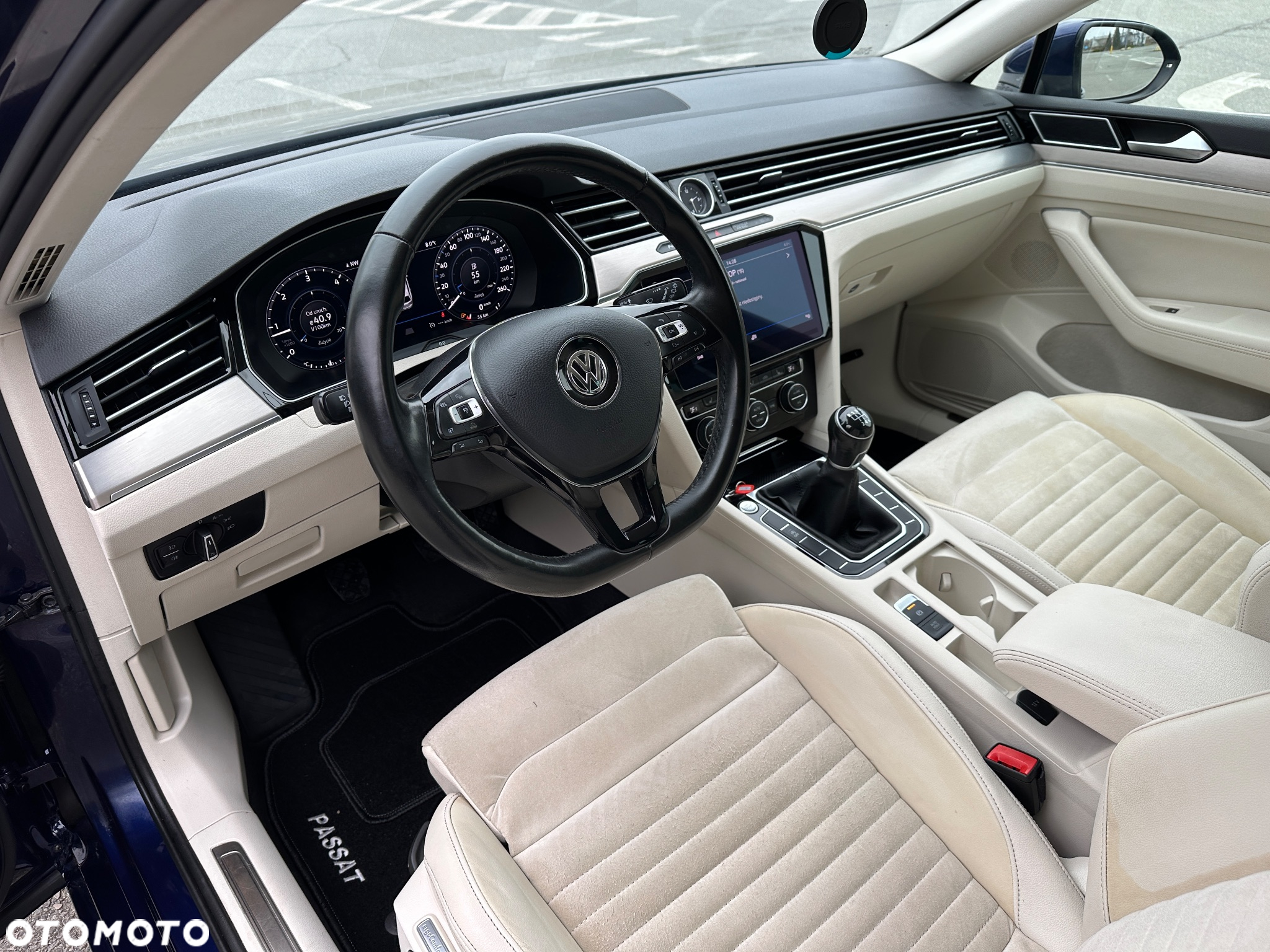Volkswagen Passat Variant 1.6 TDI (BlueMotion Technology) Trendline - 12