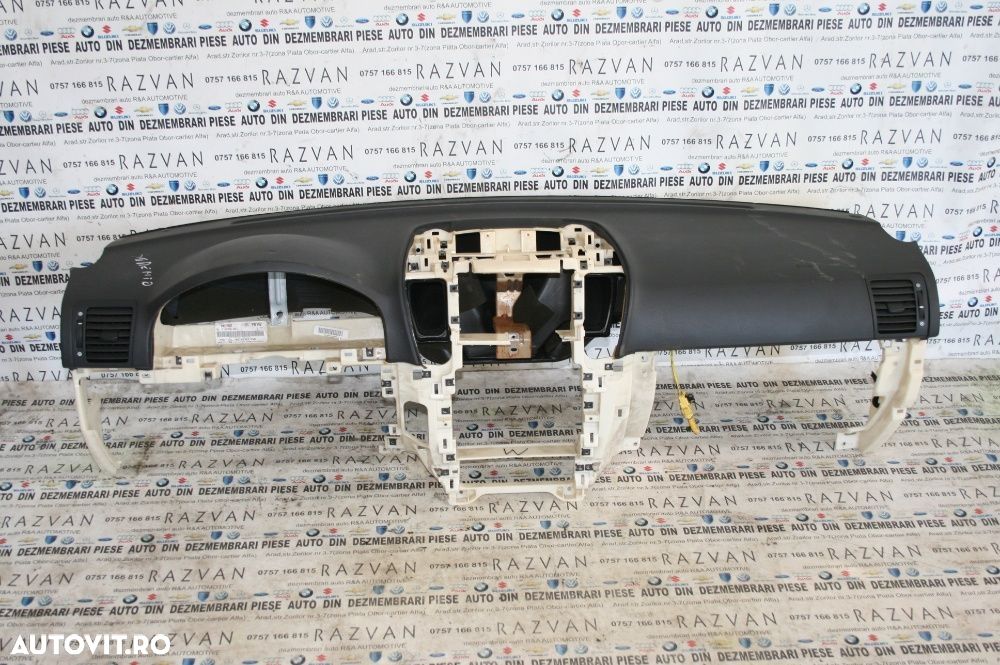 Plansa Bord Kia Sorento 2002-2009 Dezmembrez Kia Sorento - 1