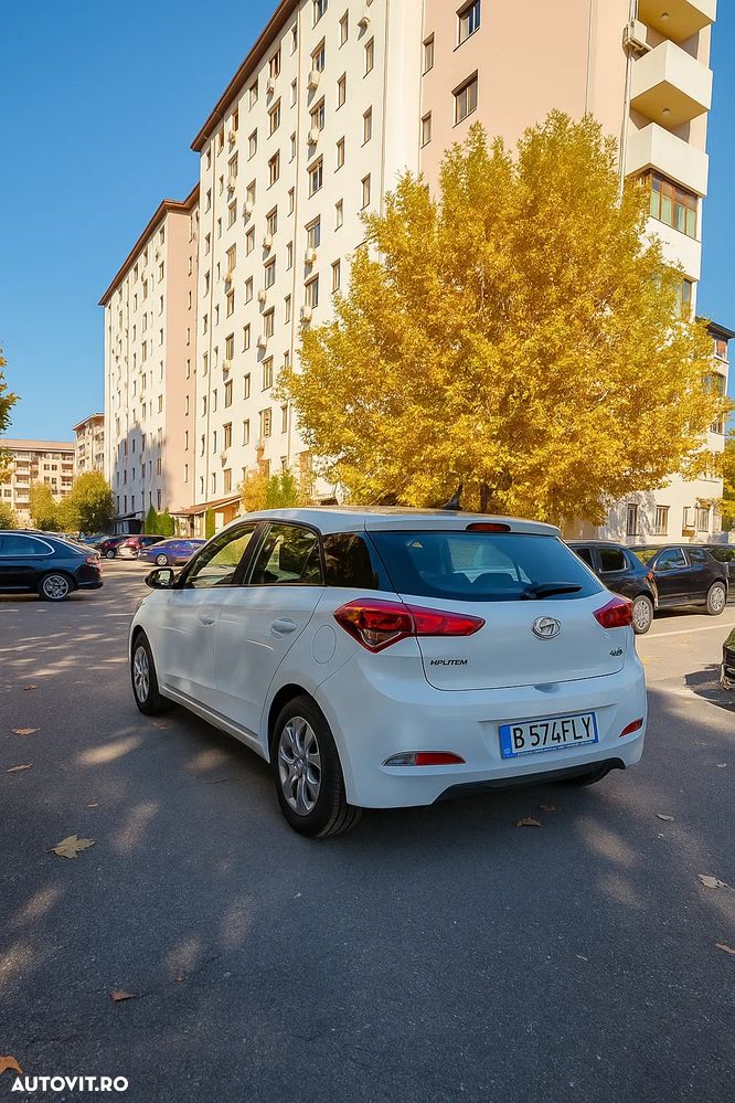 Hyundai i20 1.1 CRDi M/T Confort - 4