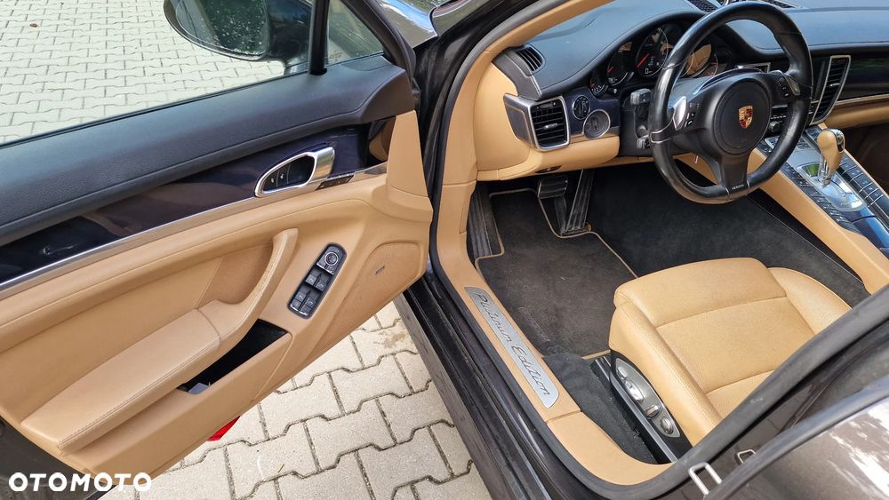 Porsche Panamera 4 - 6