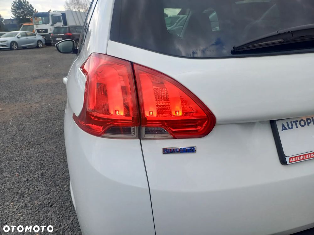 Peugeot 2008 - 15