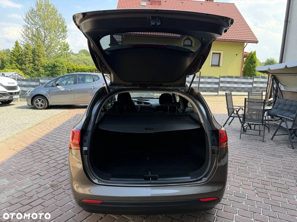 Kia Ceed 1.4 CVVT Spirit - 35