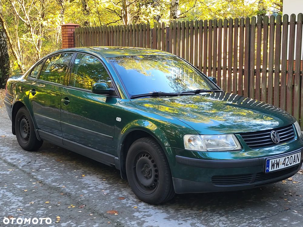 Volkswagen Passat 1.6 - 2
