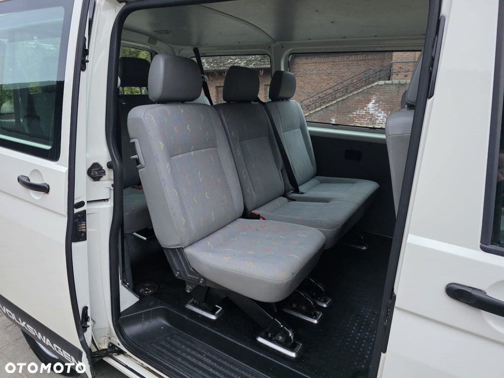 Volkswagen Transporter Shuttle L1 - 16