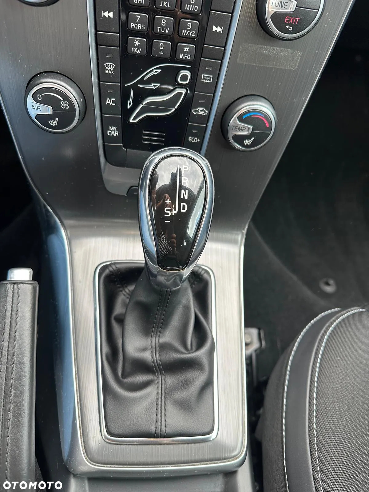 Volvo V40 D2 Drive-E Momentum - 20