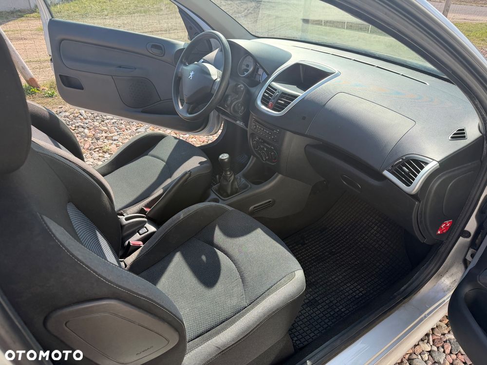 Peugeot 206 plus 75 - 13