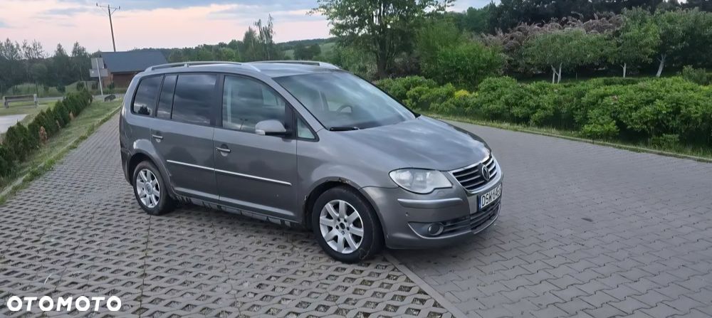 Volkswagen Touran - 2