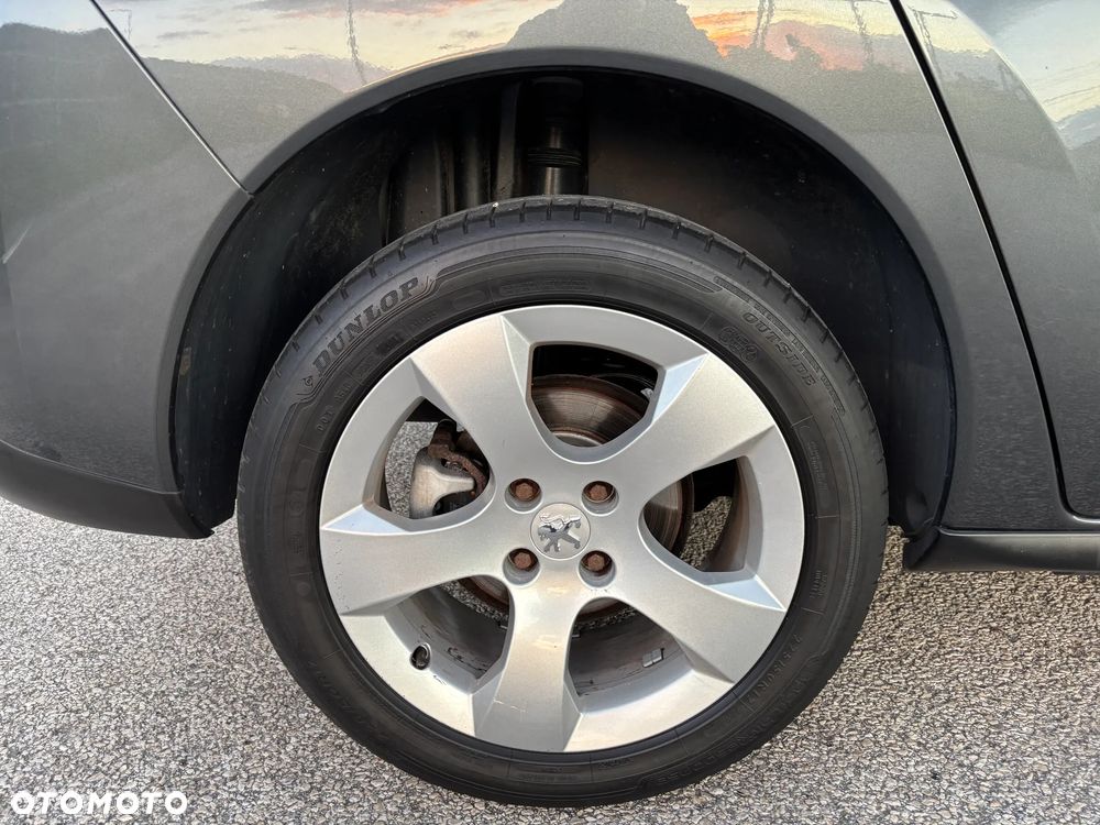 Peugeot 3008 155 THP Premium - 32