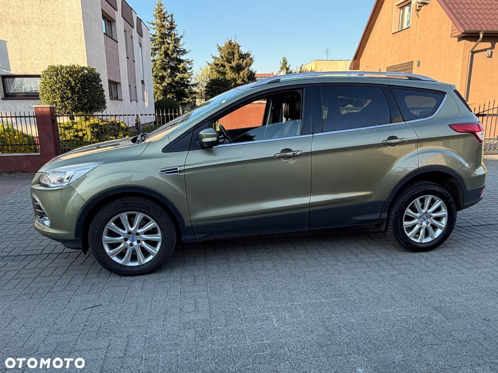 Ford Kuga 2.0 TDCi 2x4 Titanium - 4