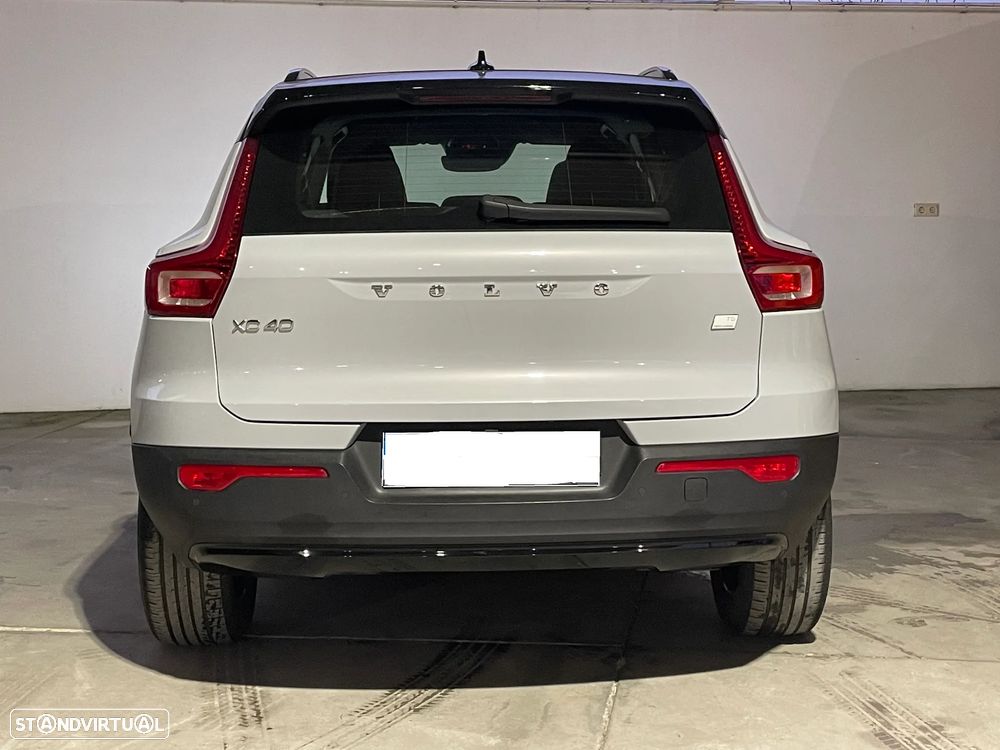 Volvo XC 40 1.5 T5 PHEV Momentum Plus - 4