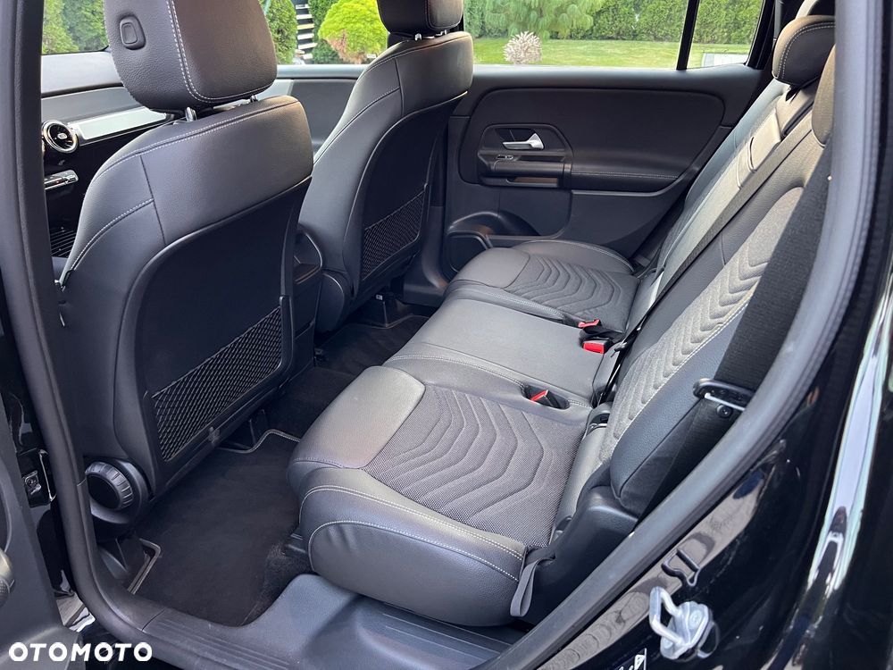 Mercedes-Benz GLB 200 7G-DCT - 11