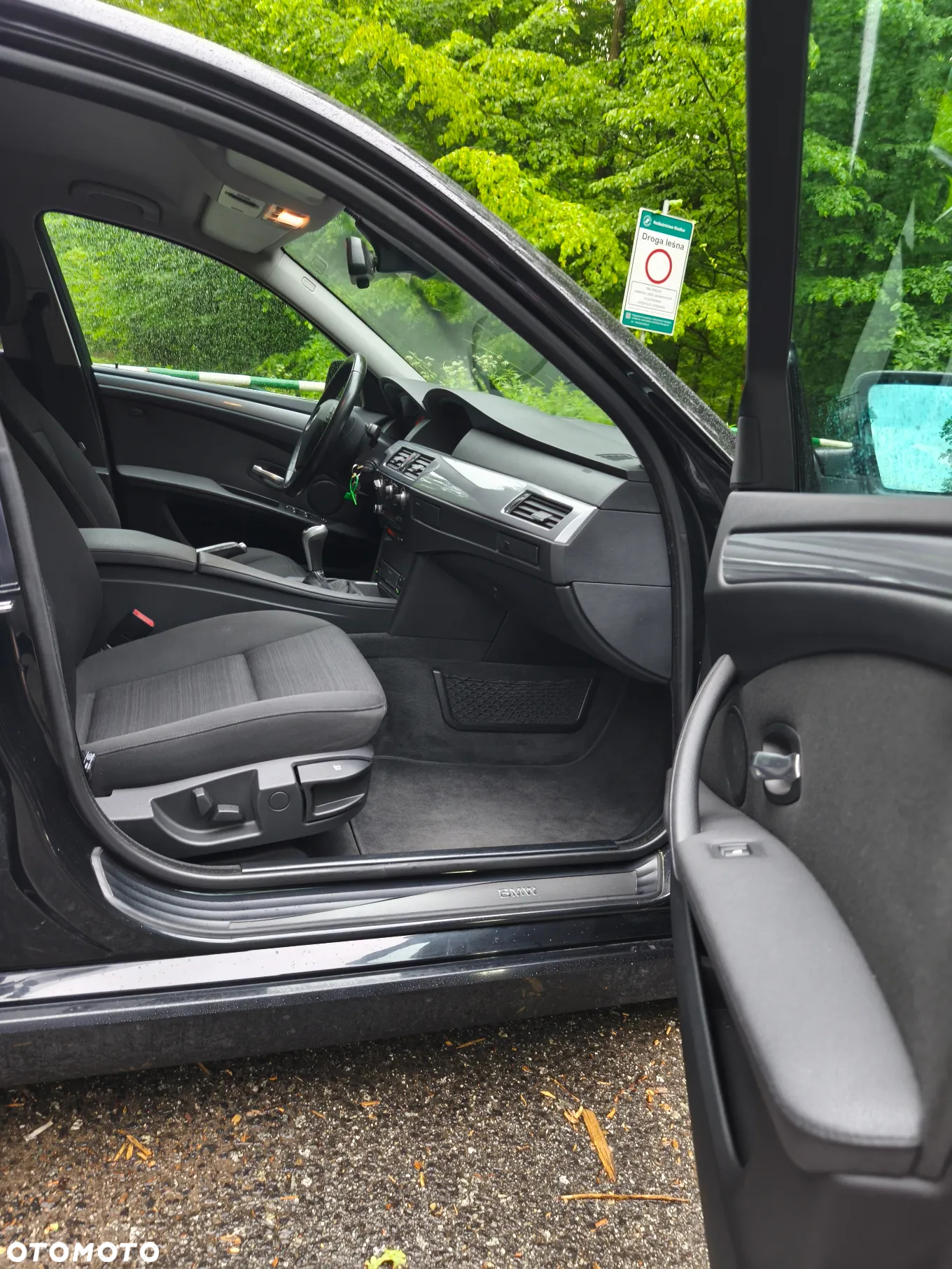 BMW Seria 5 520i - 20