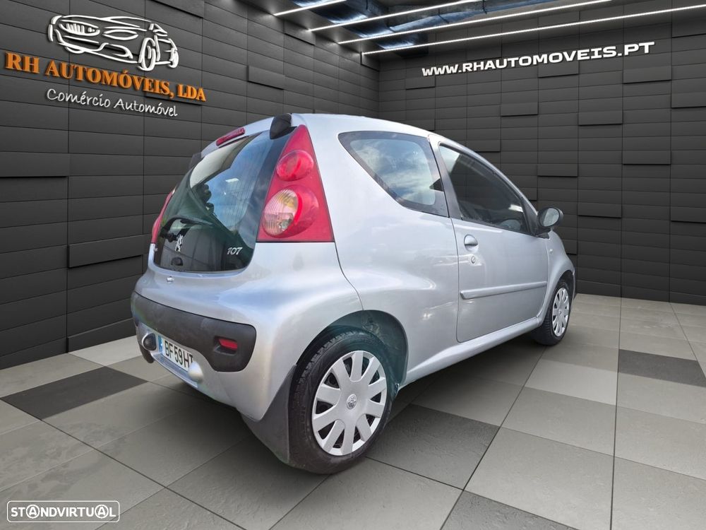 Peugeot 107 1.0 Urban - 2