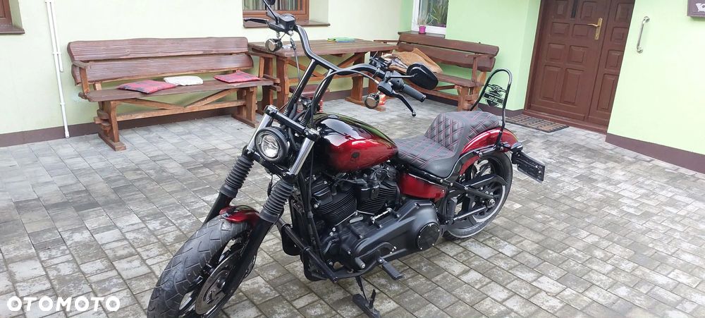 Harley-Davidson Softail Street Bob - 1