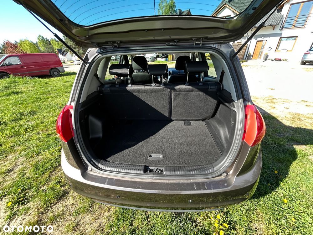 Kia Venga 1.6 CRDi M - 9