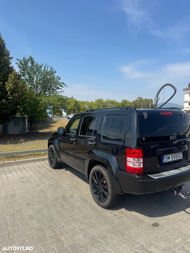 Jeep Cherokee - 4