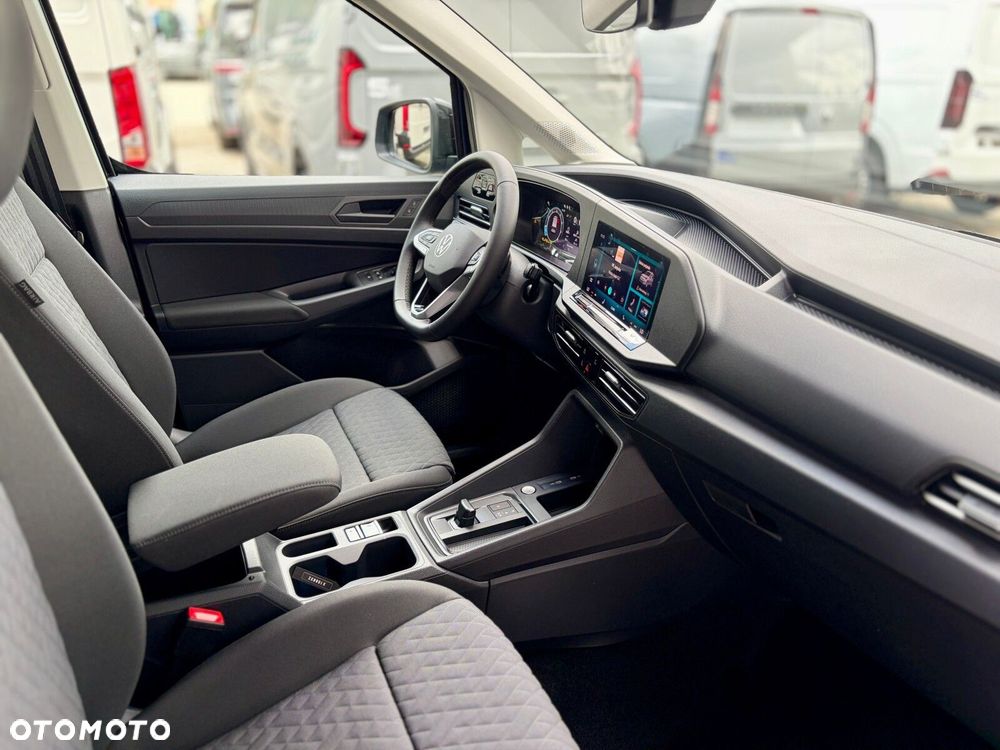 Volkswagen Caddy silnik: 1,5 l TSI EU6 116 KM / skrzynia biegów: automatyczna DSG, 7-biegowa rozstaw osi: 2755 mm - 9