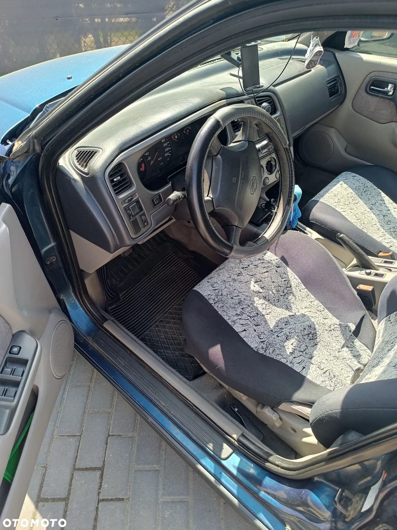 Nissan Primera - 11