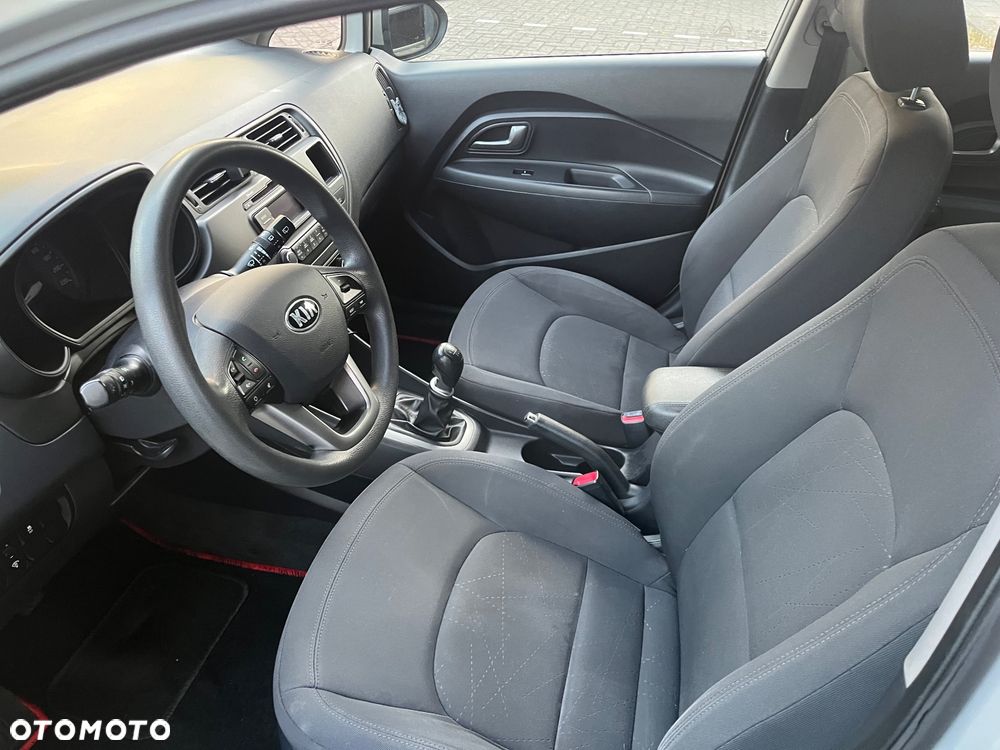 Kia Rio 1.4 M (klm) - 3