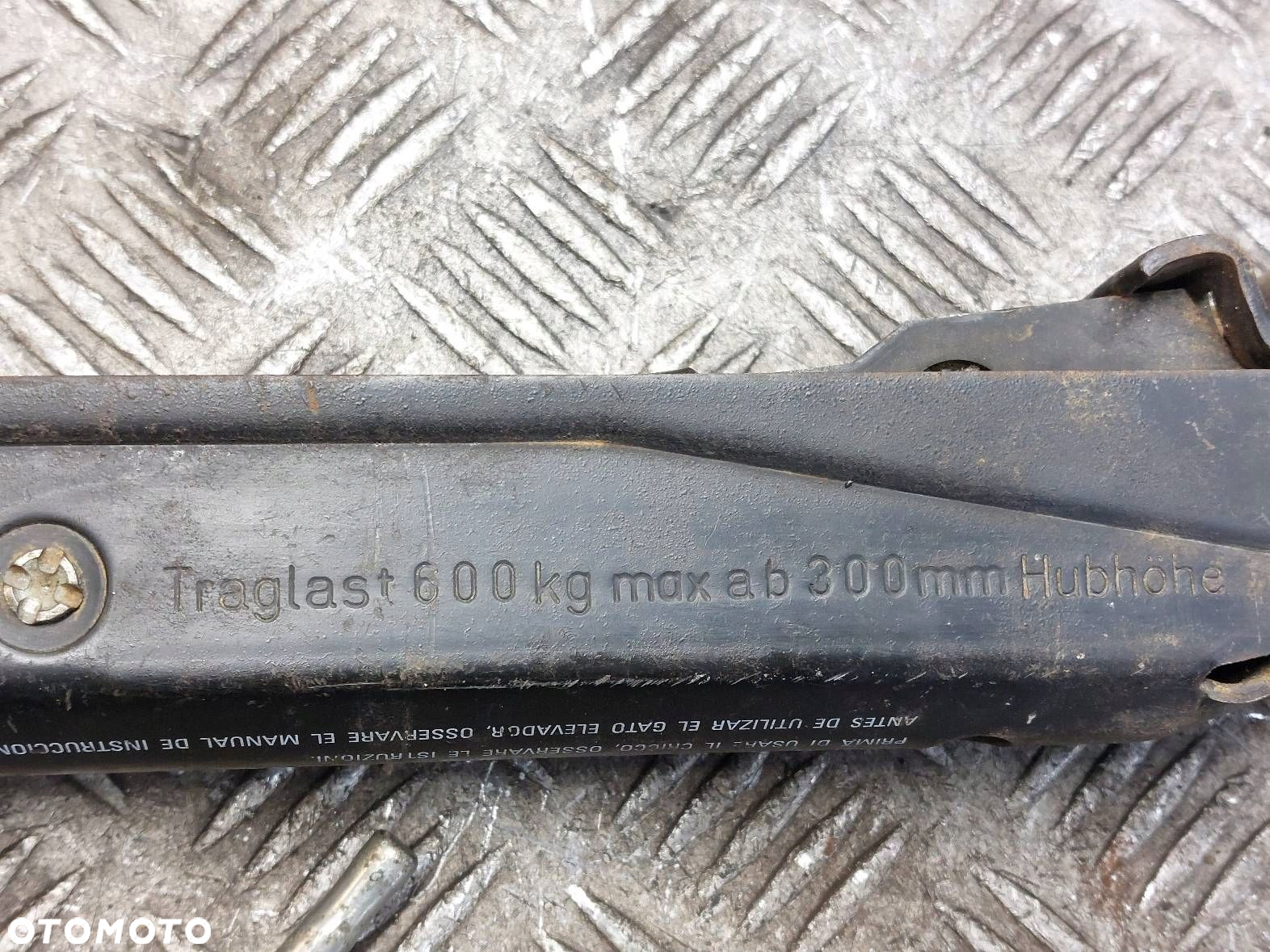 LEWAREK PODNOŚNIK SAMOCHODOWY + TRÓJKĄT 90473039 600KG - 3