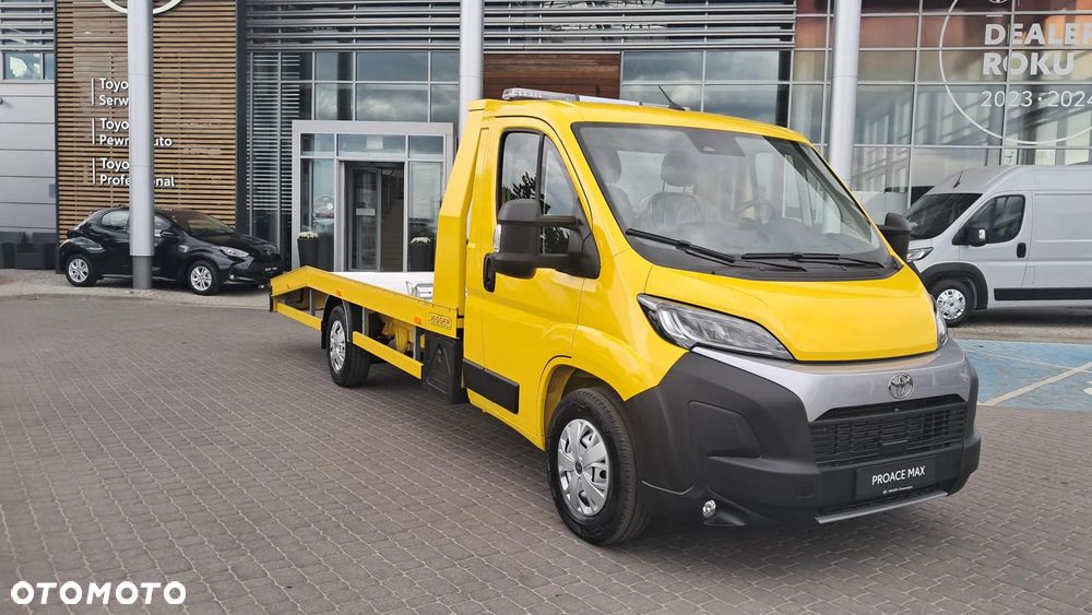 Toyota Proacemax - 3