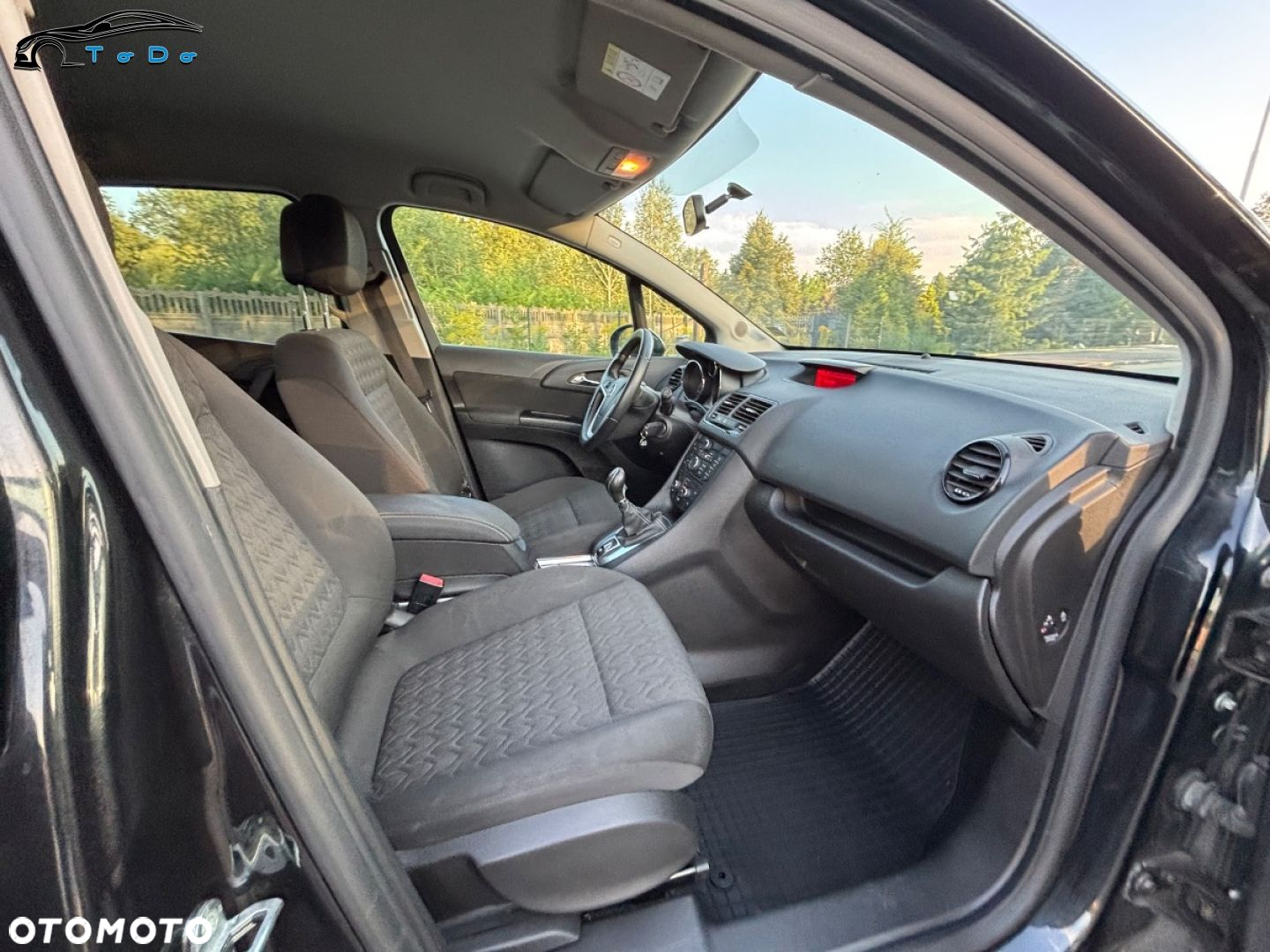 Opel Meriva 1.4 T Design Edition S&S - 24